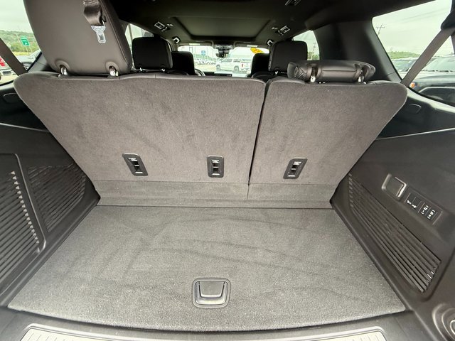 Used 2025 GMC Yukon Denali w/ Denali Reserve Package image 16