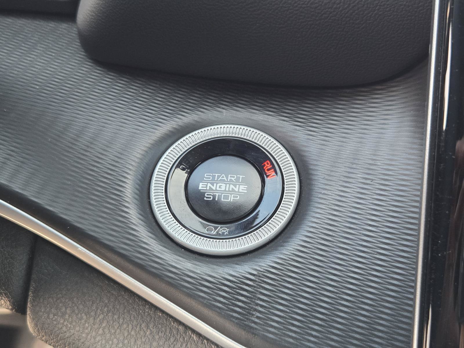 Certified 2025 Jeep Grand Cherokee Altitude RWD image 12
