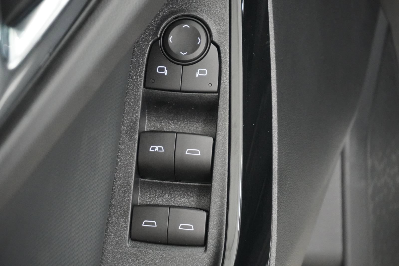 New 2026 Chevrolet Equinox LT image 13