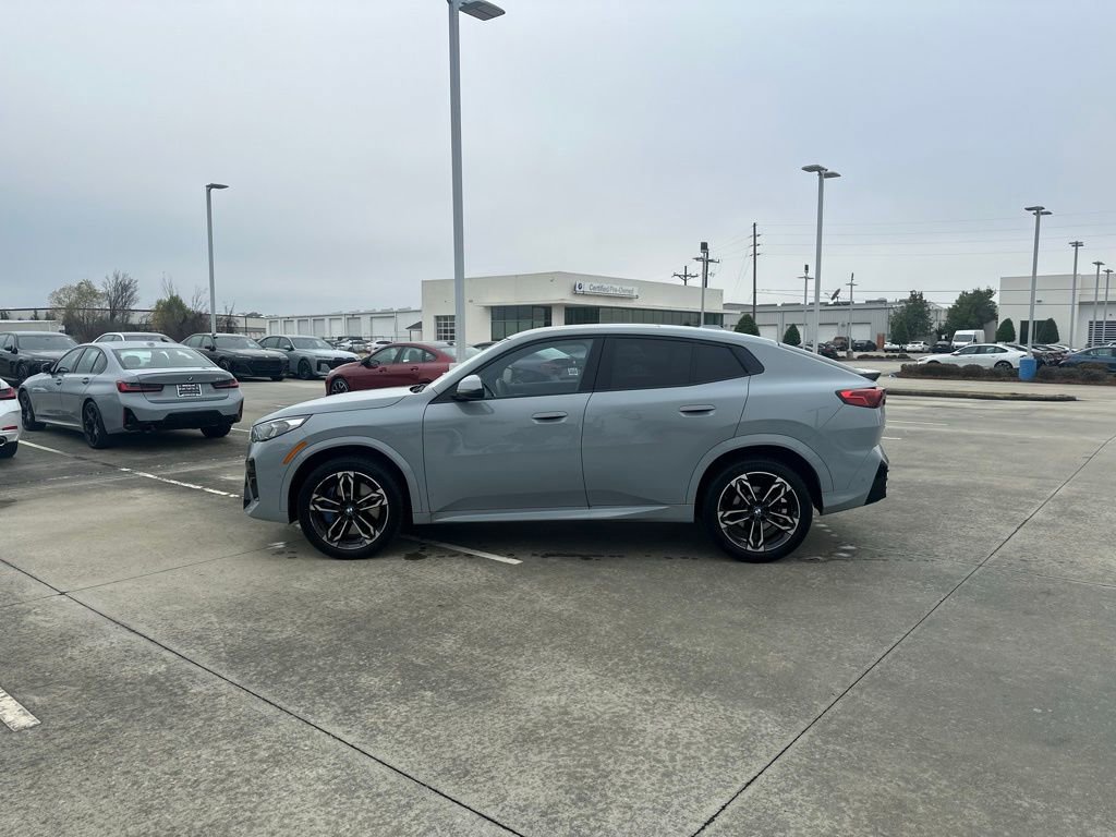 Certified 2025 BMW X2 xDrive28i image 8