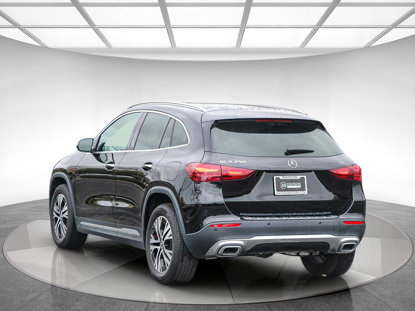 Used 2025 Mercedes-Benz GLA 250 image 2