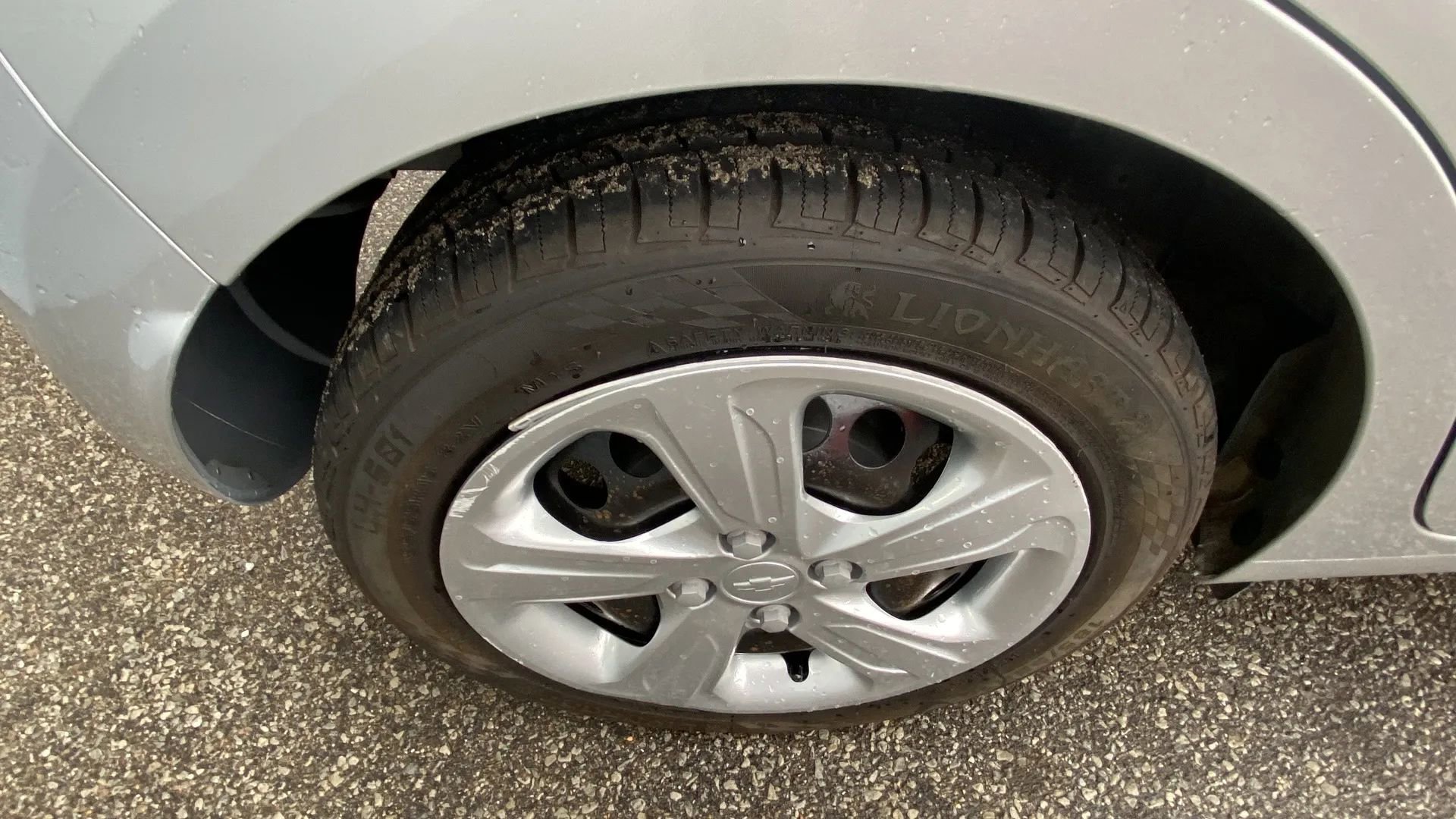 Used 2022 Chevrolet Spark LS FWD image 21