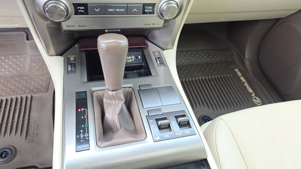 Used 2019 Lexus GX 460 image 27