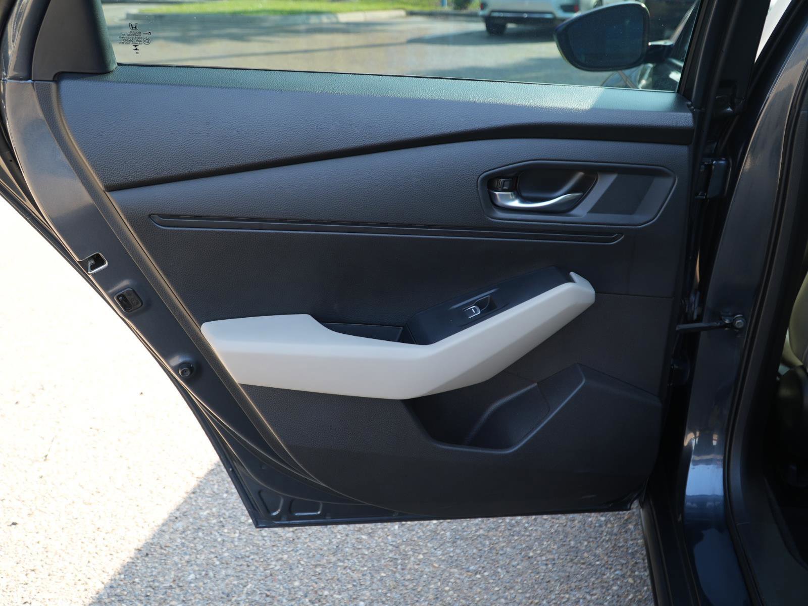 Used 2023 Honda Accord LX image 17