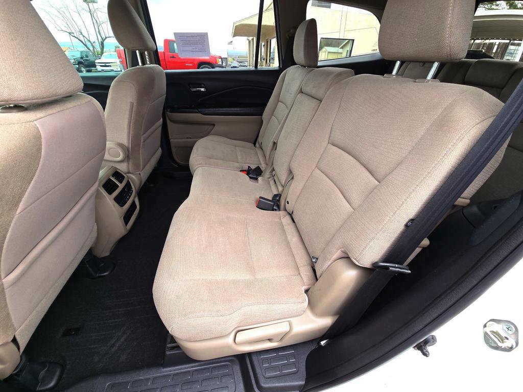 Used 2017 Honda Pilot EX image 10