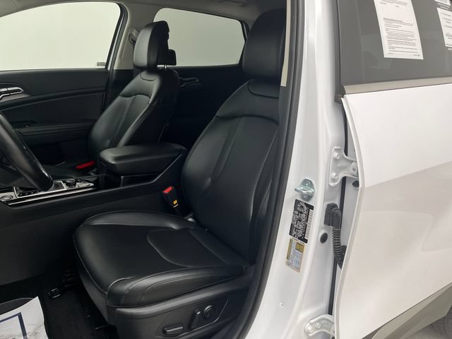 Used 2024 Kia Sportage EX AWD/4WD image 12