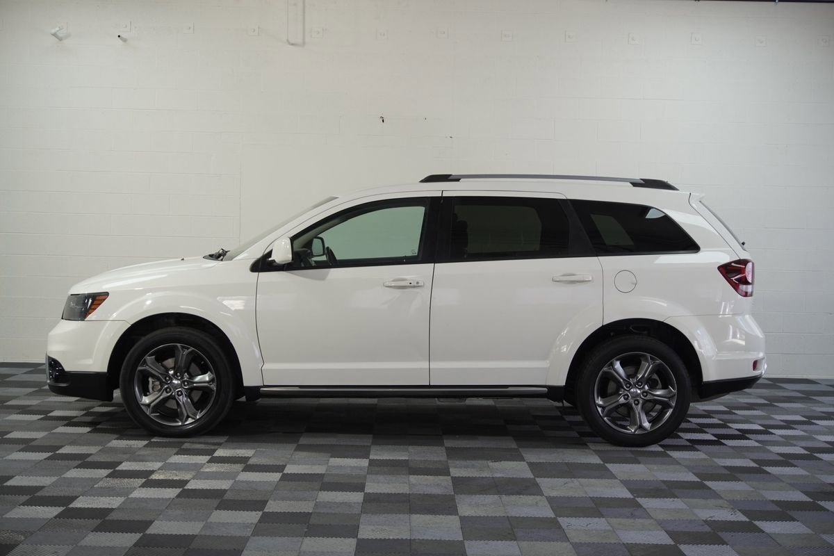 Used 2016 Dodge Journey Crossroad FWD image 2