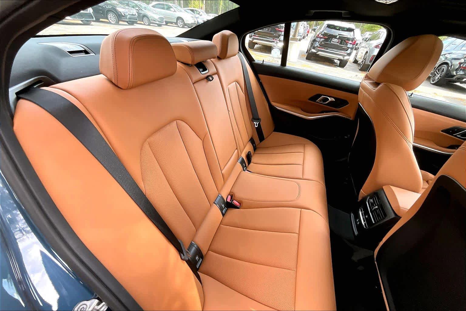 Certified 2025 BMW 330i Sedan RWD image 19