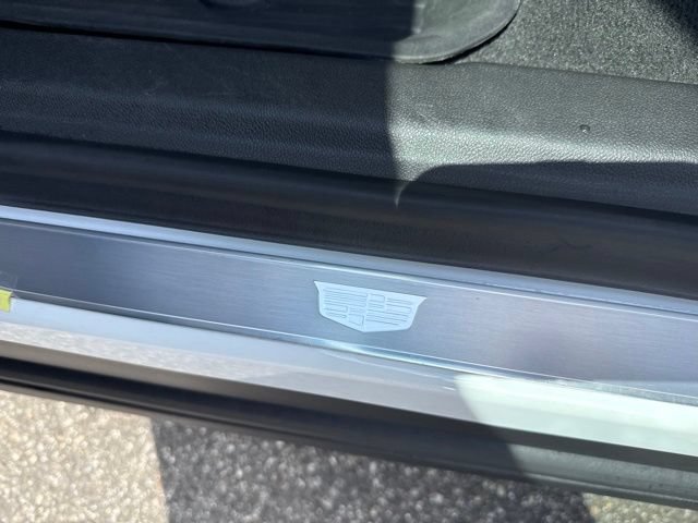 Used 2025 Cadillac XT6 Sport w/ LPO, Floor Liner Package AWD/4WD image 21