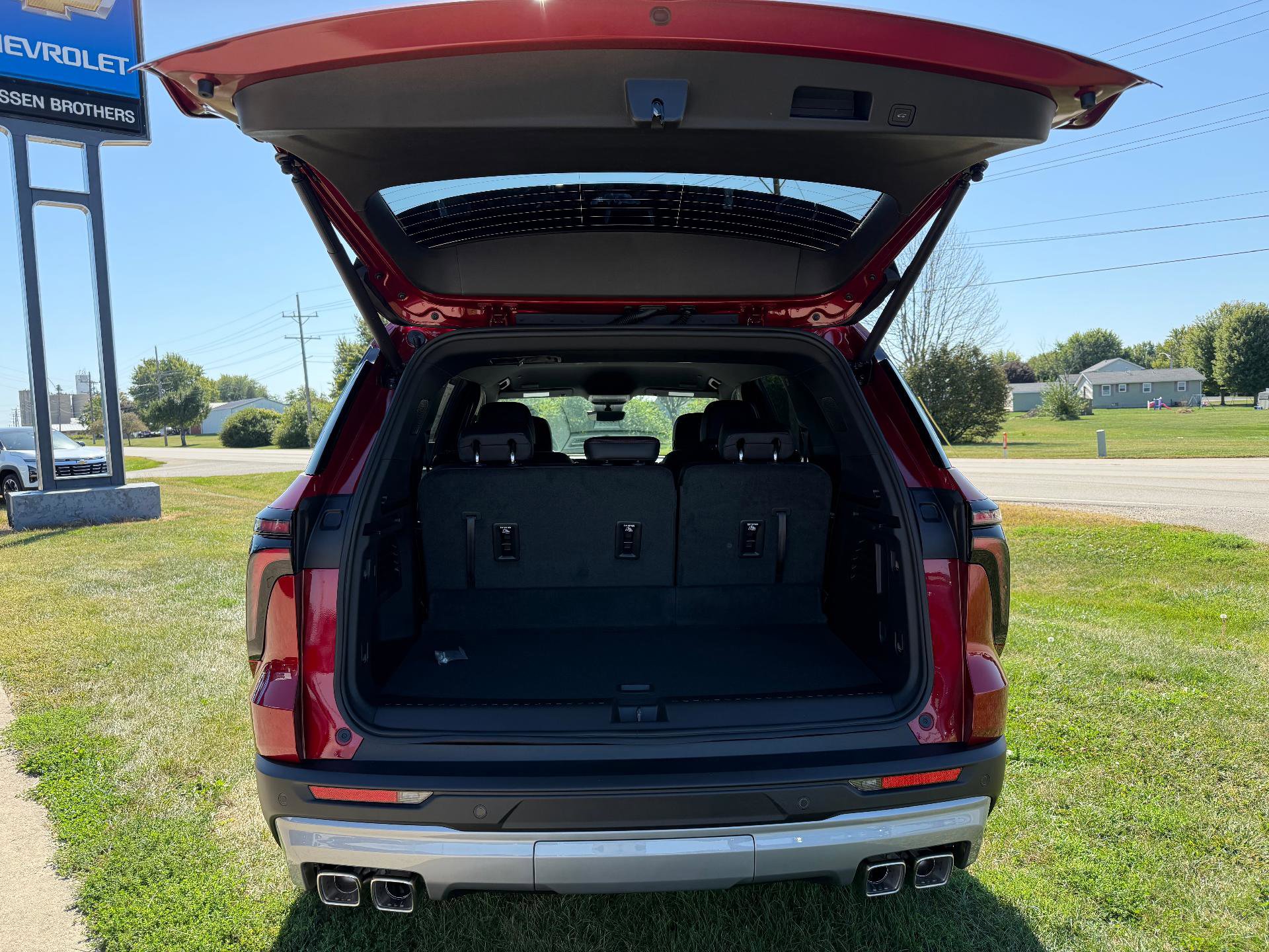 New 2026 Chevrolet Traverse Z71 w/ Enhanced Driving Package image 11