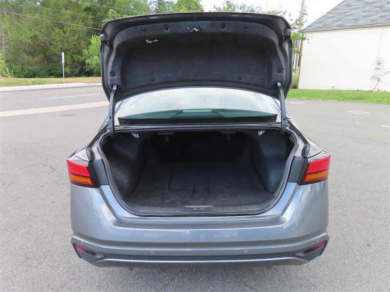 Used 2025 Nissan Altima 2.5 SV FWD image 13