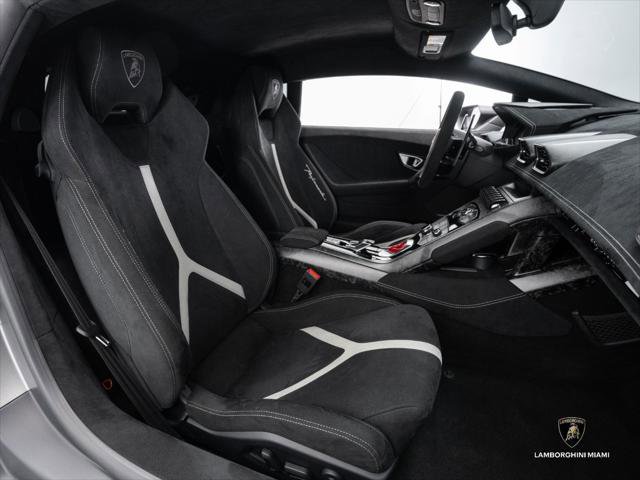 Used 2018 Lamborghini Huracan Performante AWD/4WD image 37