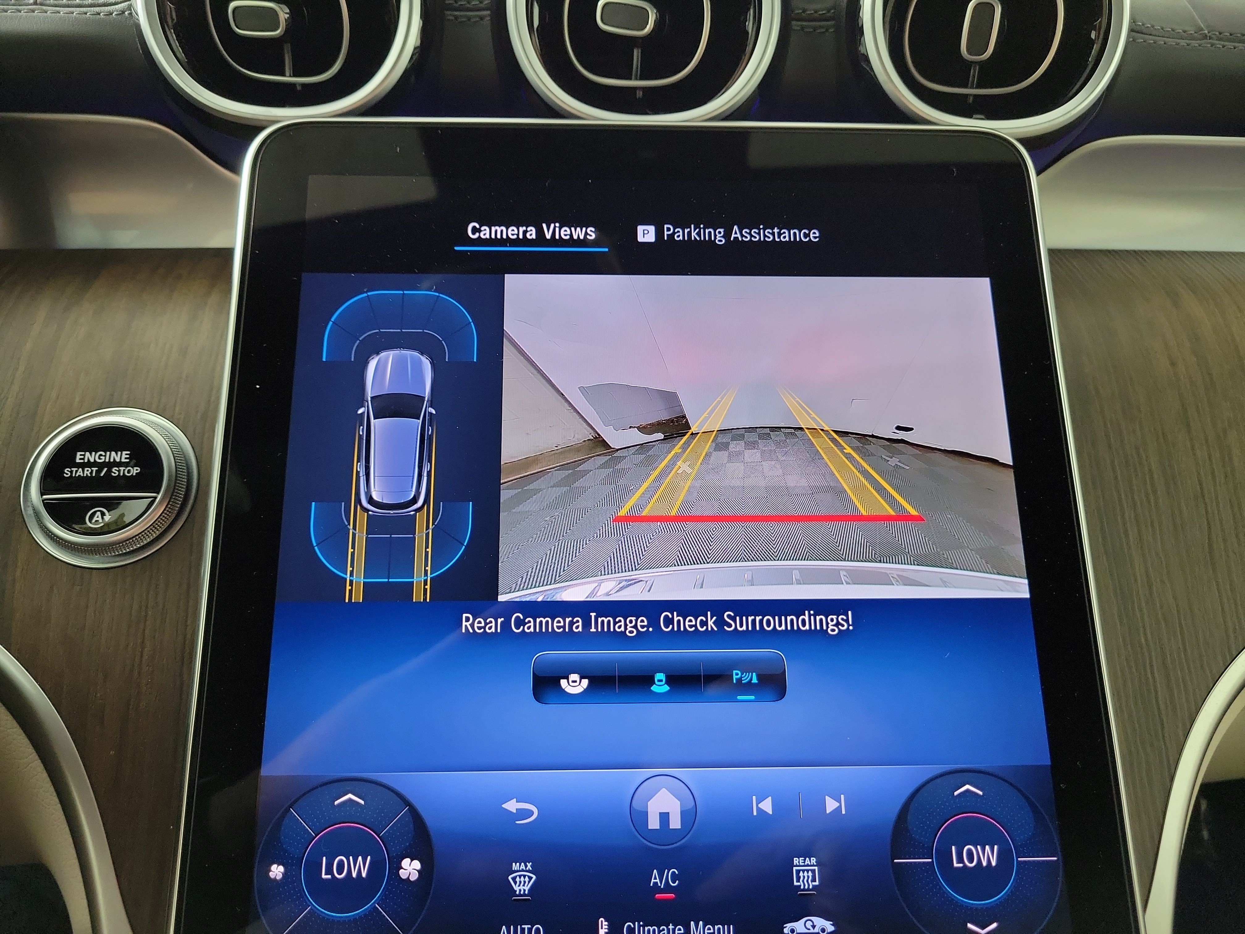 Used 2025 Mercedes-Benz GLC 300 4MATIC image 18