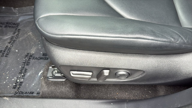 Used 2023 Toyota Highlander XLE FWD image 20