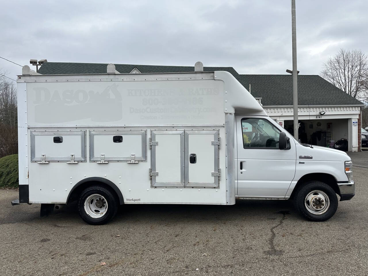 Used 2016 Ford E-350 and Econoline 350 Super Duty w/ Power Windows & Locks Group RWD image 8
