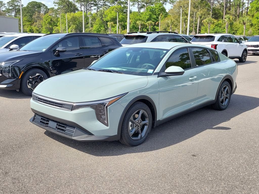 New 2026 Kia K4 LXS image 3