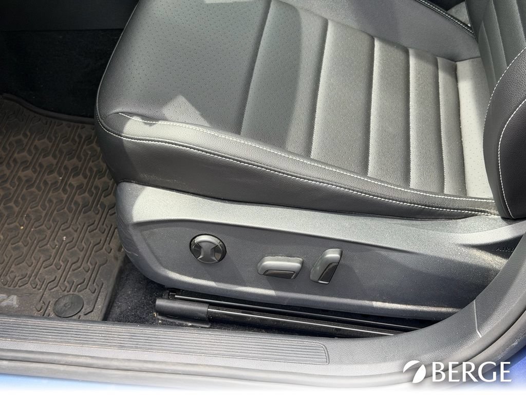 Used 2022 Volkswagen Jetta SE FWD image 24