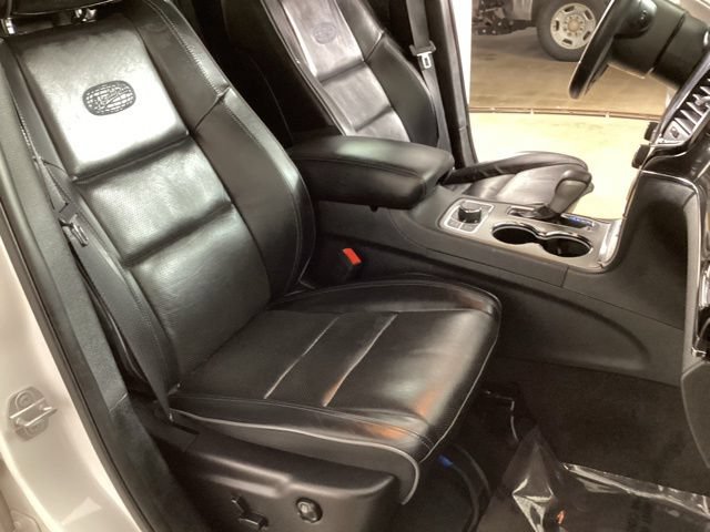 Used 2019 Jeep Grand Cherokee Overland AWD/4WD image 16