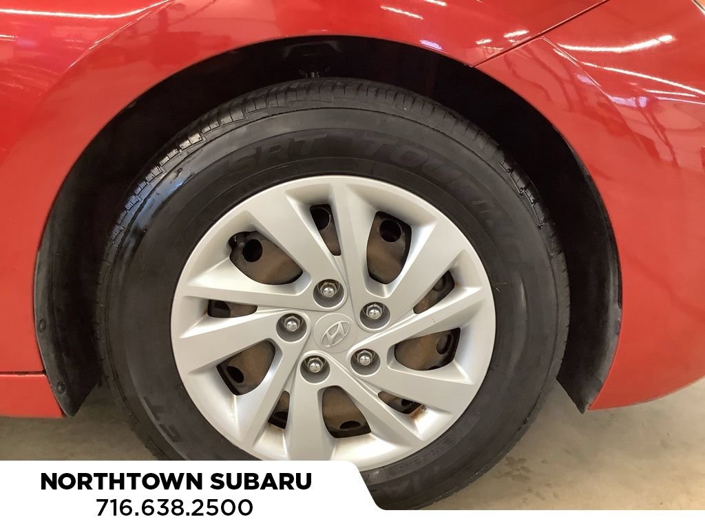 Used 2019 Hyundai Elantra SE FWD image 10
