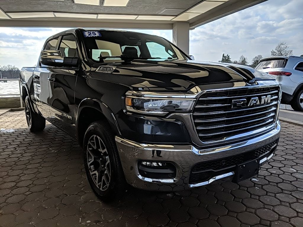 Used 2025 RAM 1500 Laramie image 3