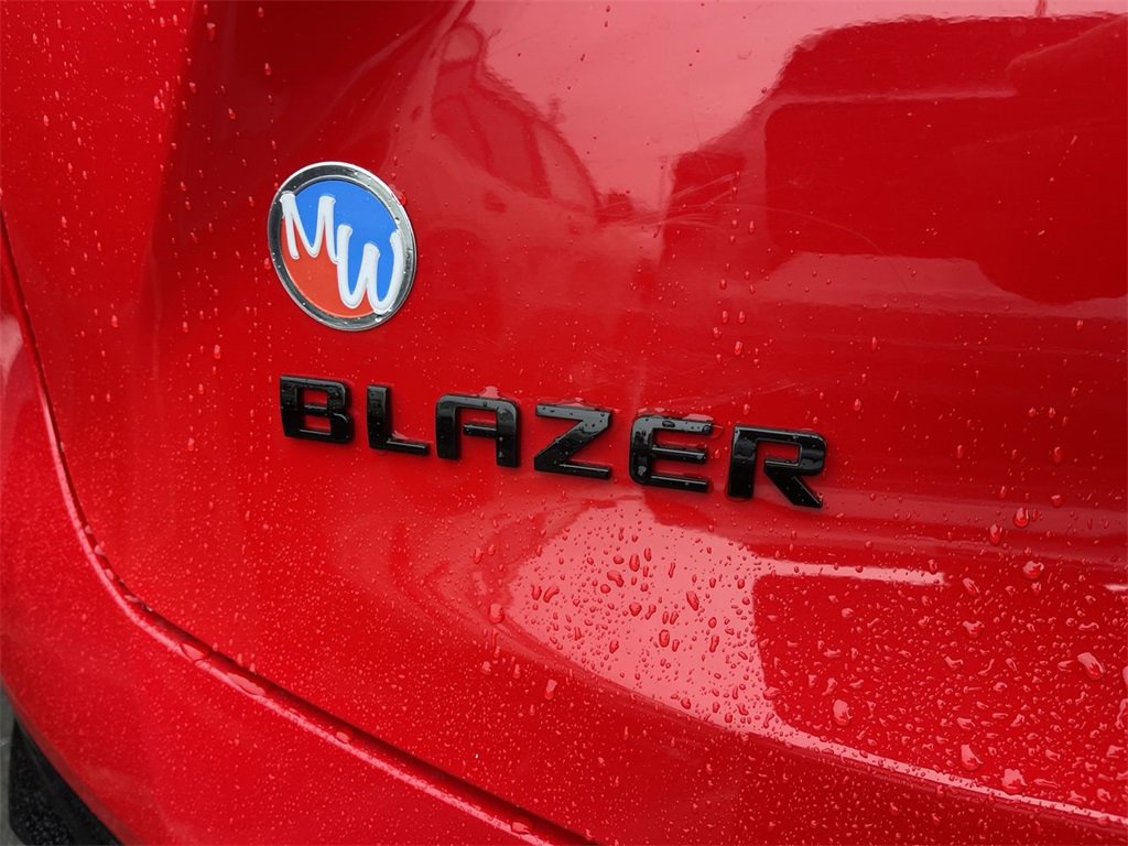 Used 2023 Chevrolet Blazer RS w/ Enhanced Convenience Package image 7