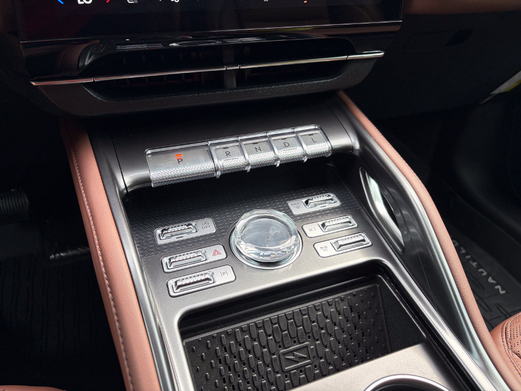 New 2026 Lincoln Nautilus Reserve w/ Jet Appearance Package AWD/4WD image 38