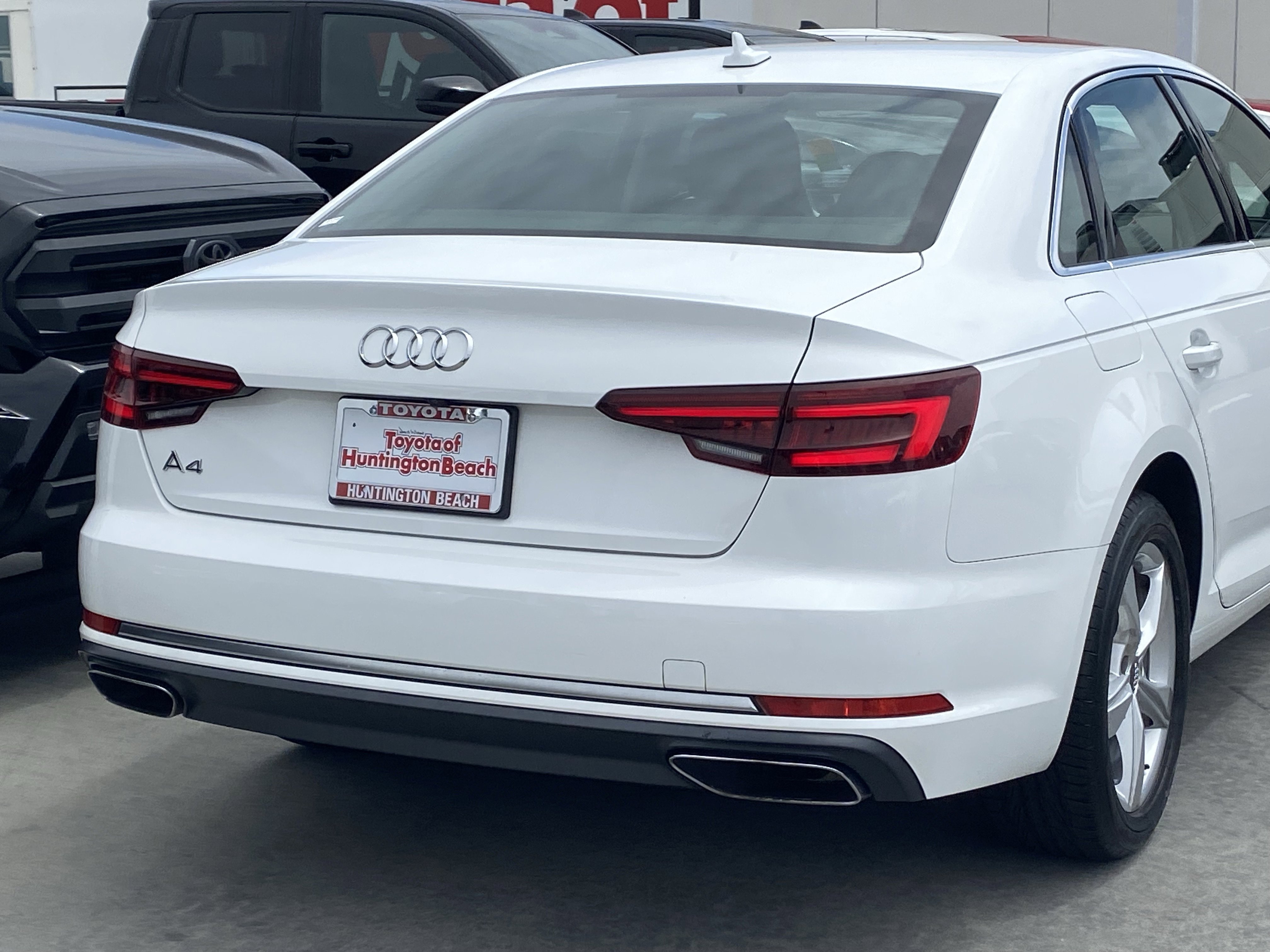 Used 2019 Audi A4 2.0T Premium FWD image 4