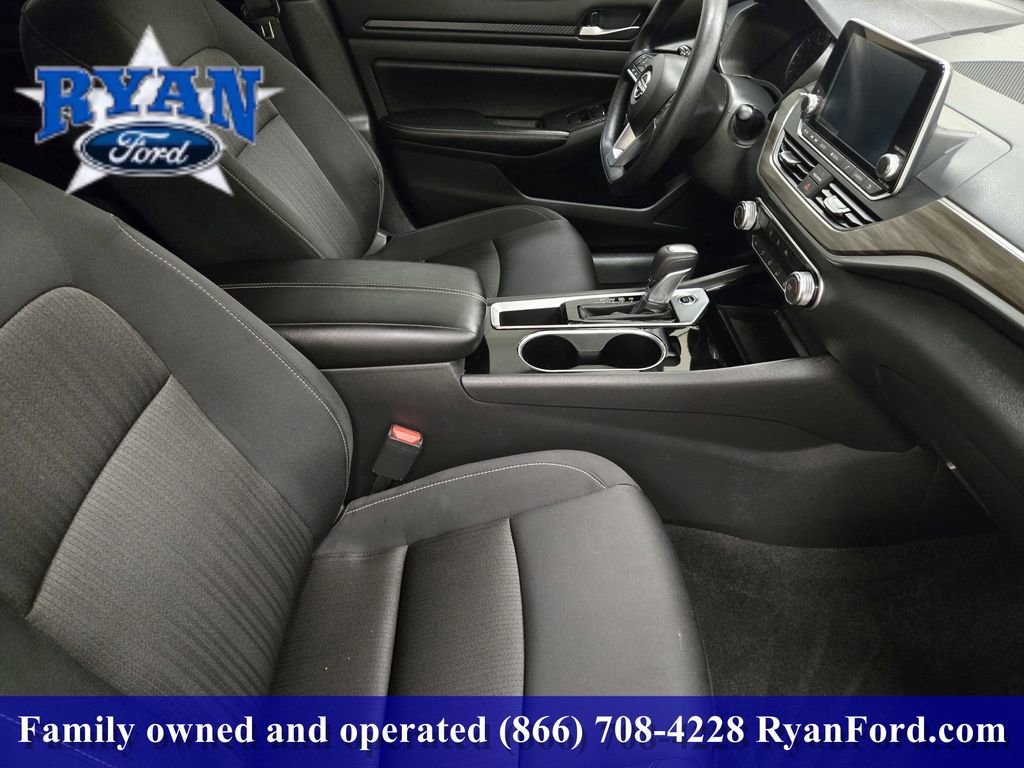 Used 2024 Nissan Altima 2.5 SV image 7