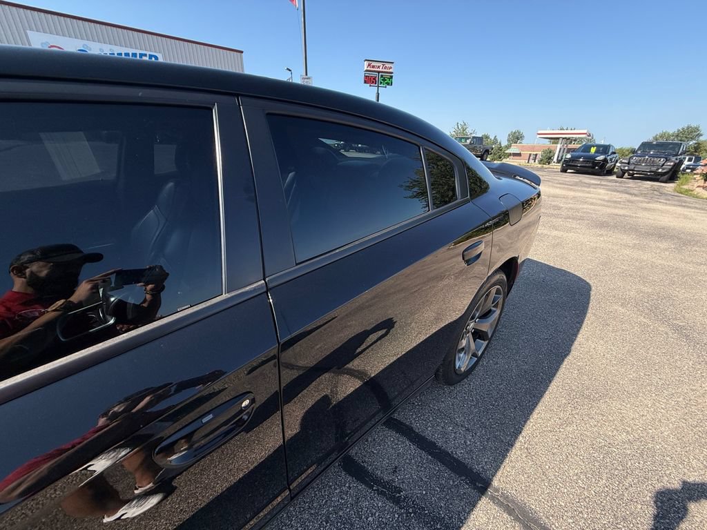 Used 2016 Dodge Charger R/T w/ Plus Group RWD image 34