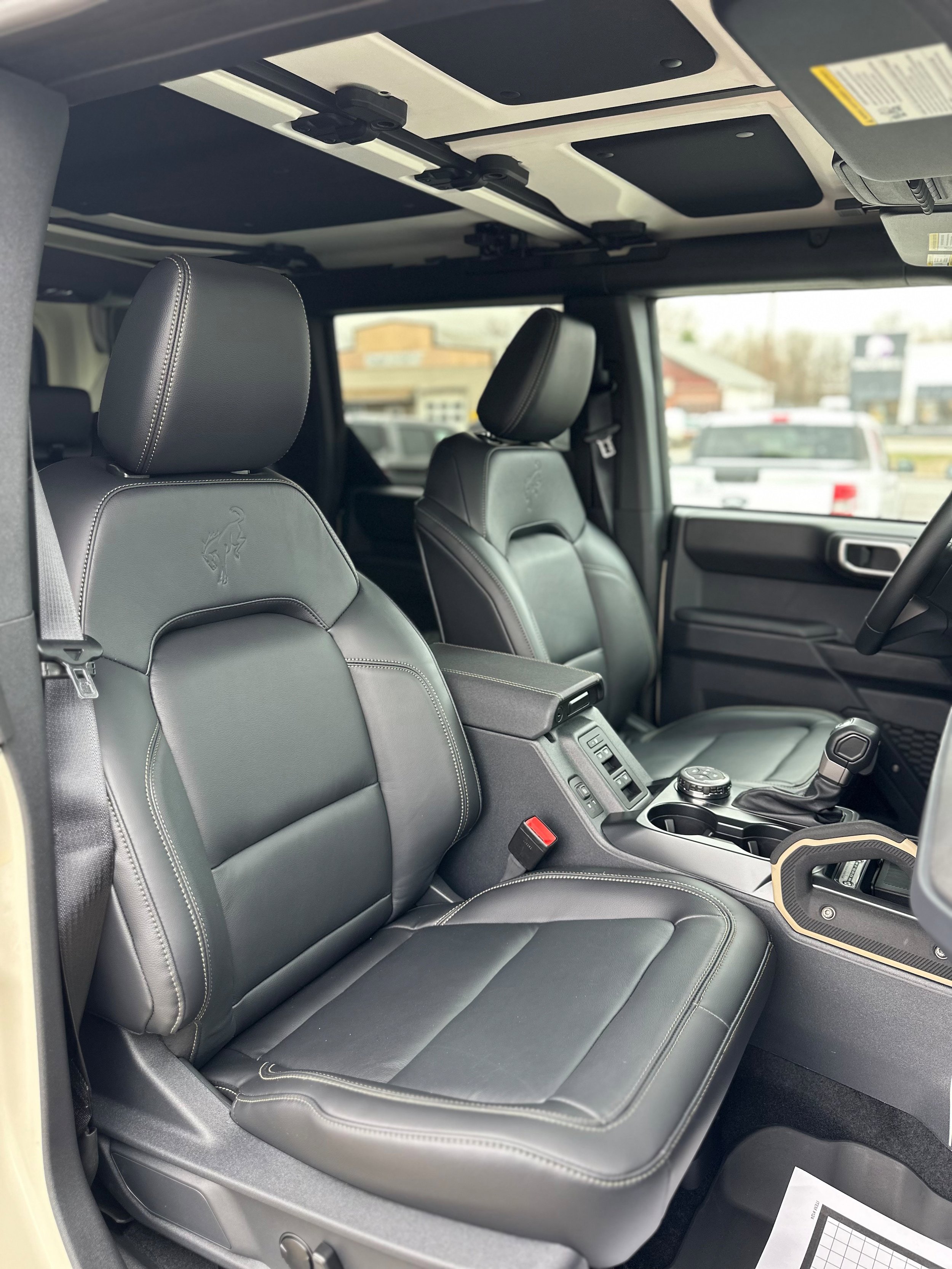New 2025 Ford Bronco Badlands w/ Sasquatch Package AWD/4WD image 33