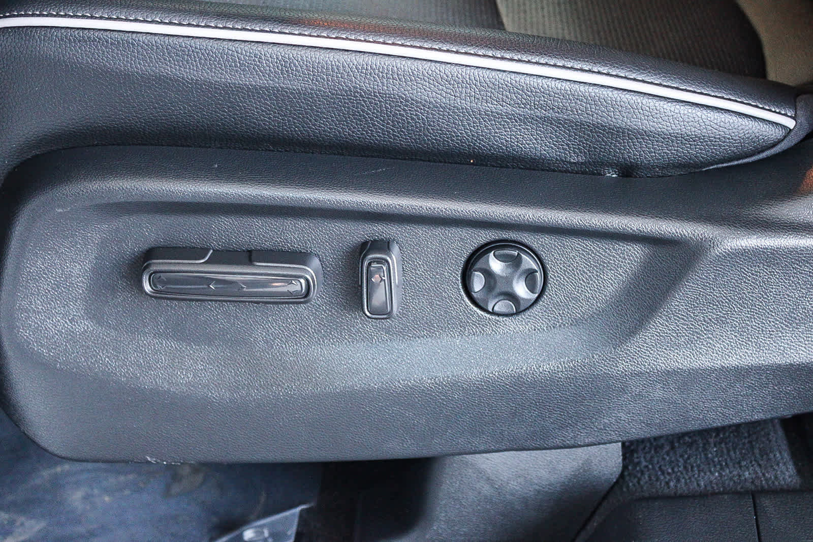 Used 2025 Honda Odyssey Elite image 21