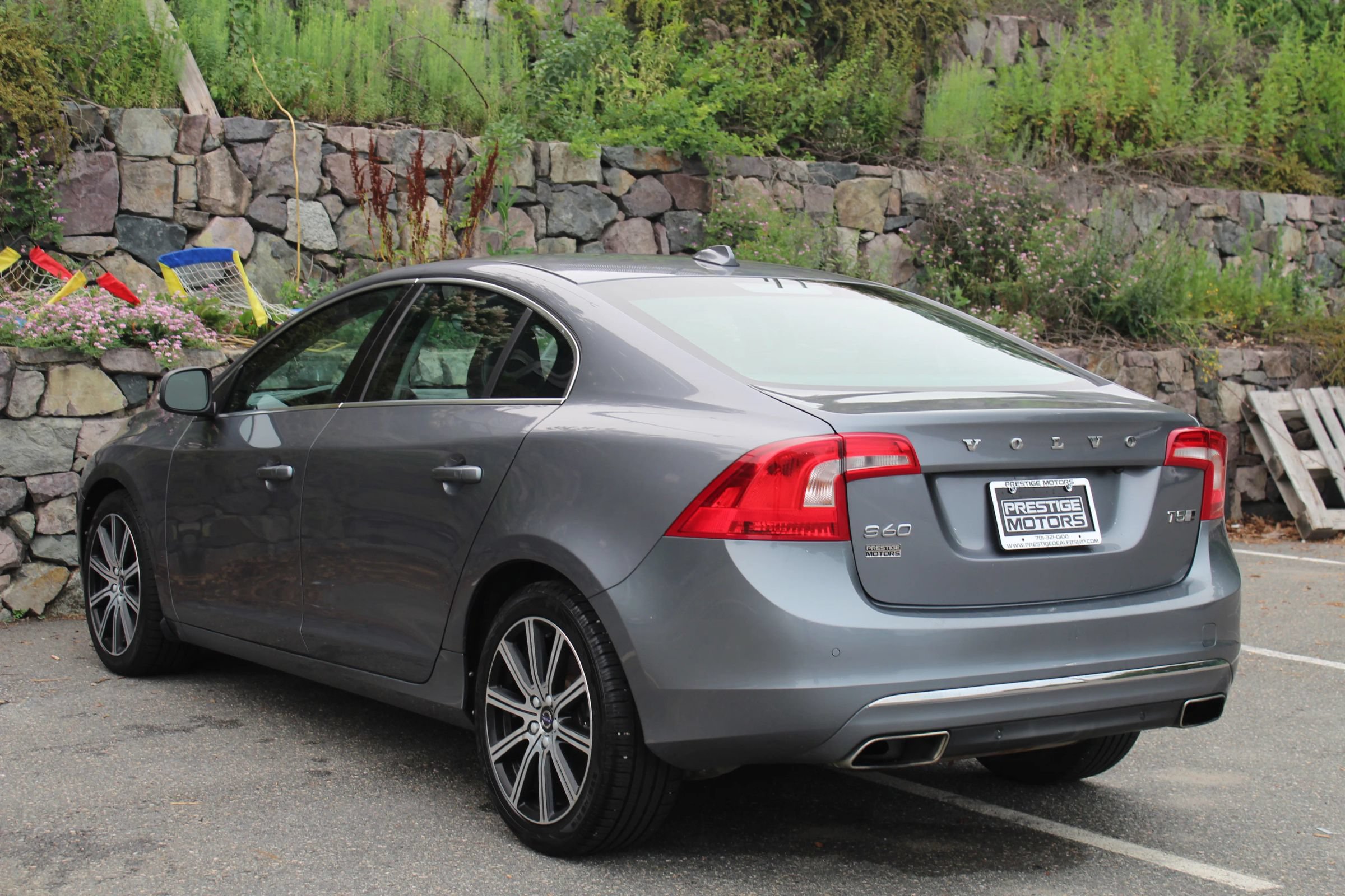Used 2017 Volvo S60 T5 Inscription Platinum AWD/4WD image 7