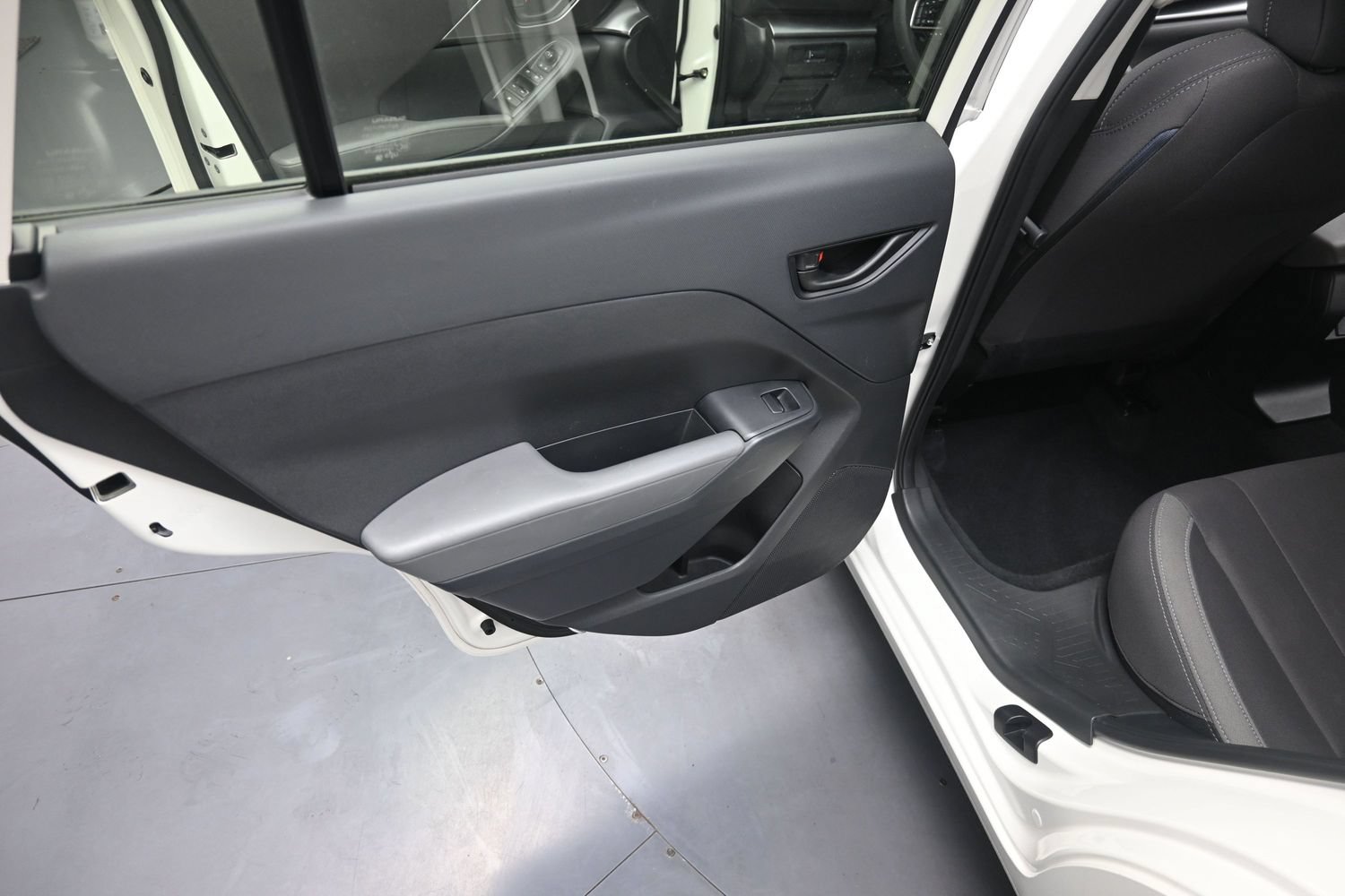 Used 2024 Subaru Impreza 2.0i AWD/4WD image 32