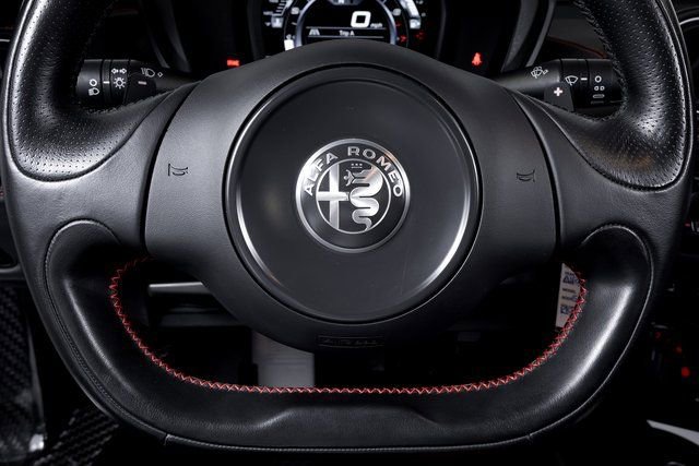 Used 2019 Alfa Romeo 4C Spider RWD image 31