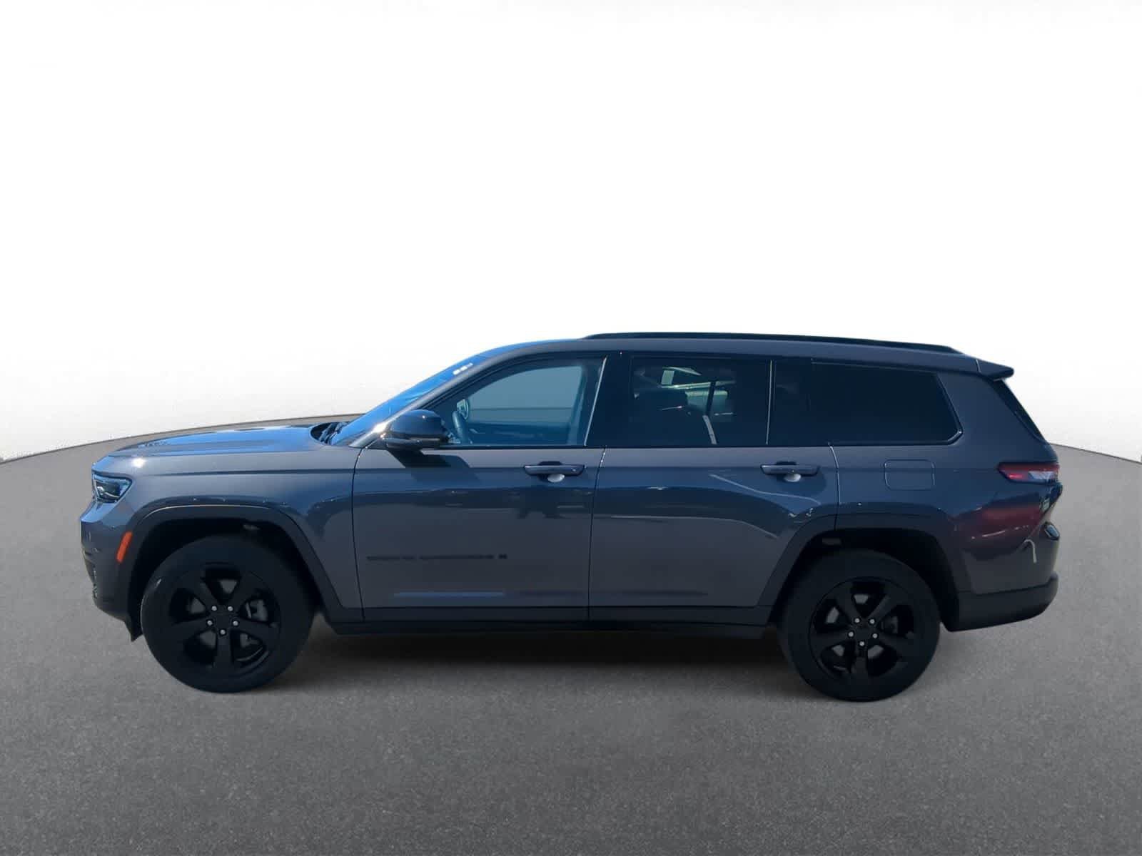 Used 2022 Jeep Grand Cherokee L Laredo AWD/4WD image 5