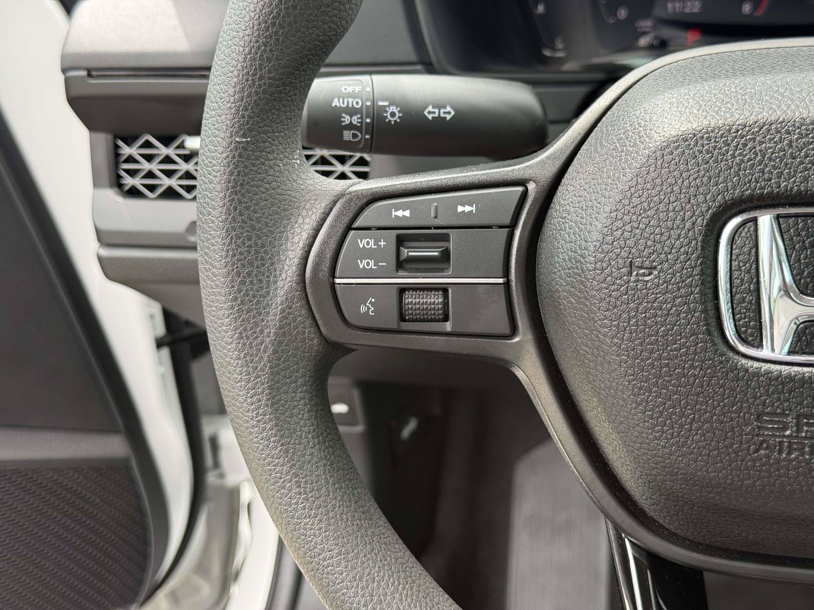 Certified 2025 Honda Accord SE image 11