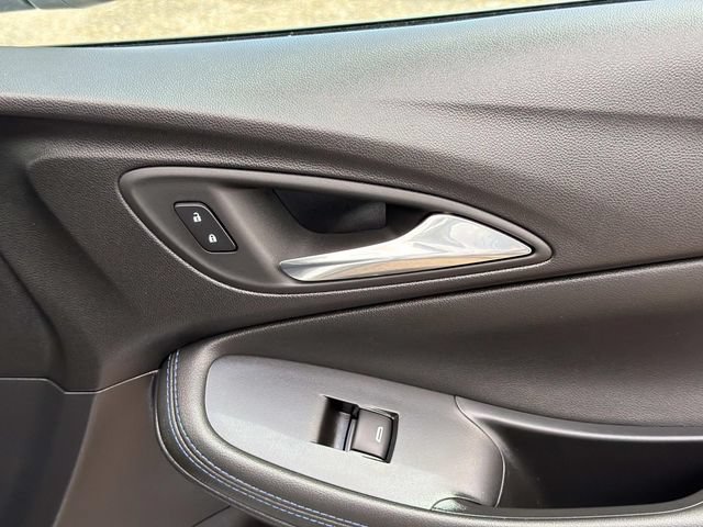 Used 2025 Buick Encore GX Sport Touring w/ Comfort Package FWD image 18