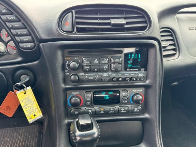Used 2001 Chevrolet Corvette Convertible w/ Preferred Equipment Group2 RWD image 24