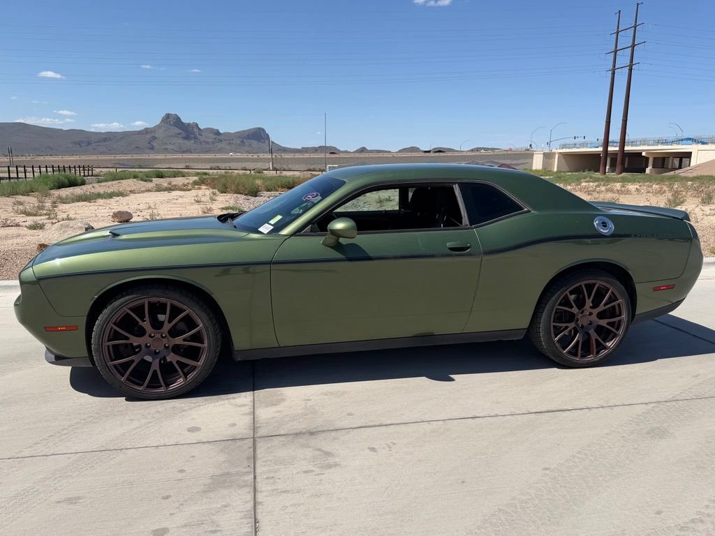 Used 2018 Dodge Challenger SXT RWD image 4