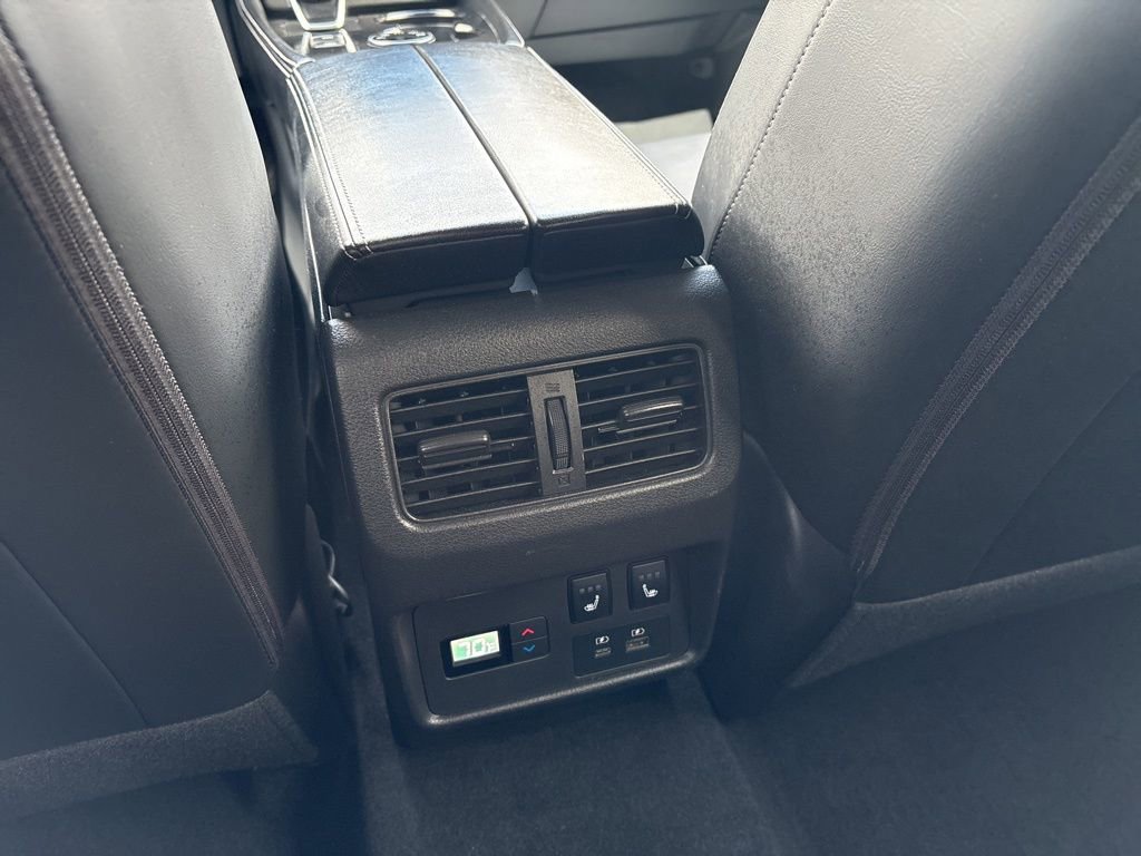 Used 2023 Nissan Rogue Platinum w/ Platinum Premium Package image 25