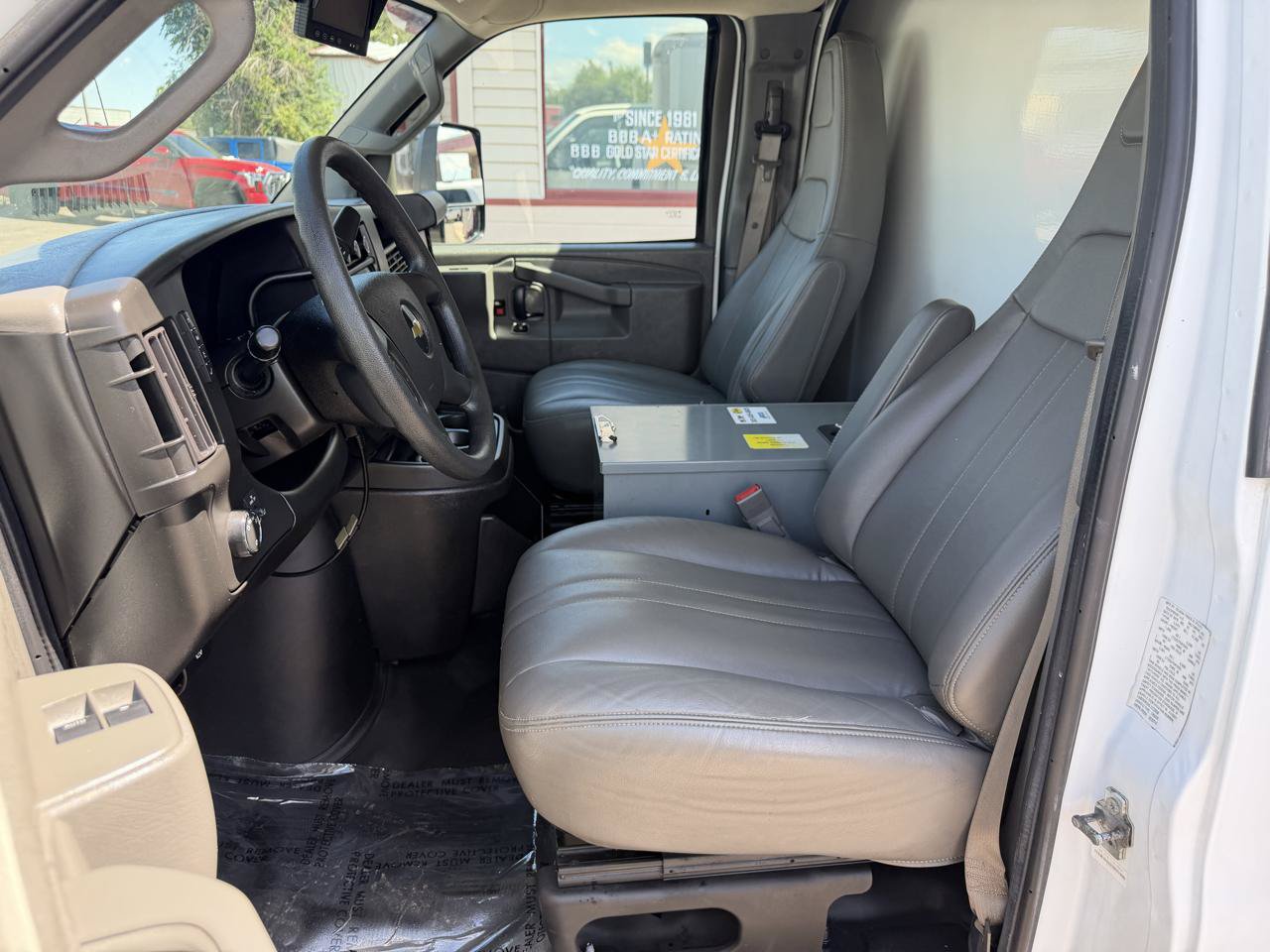 Used 2020 Chevrolet Express 3500 w/ Power Convenience Package RWD image 12
