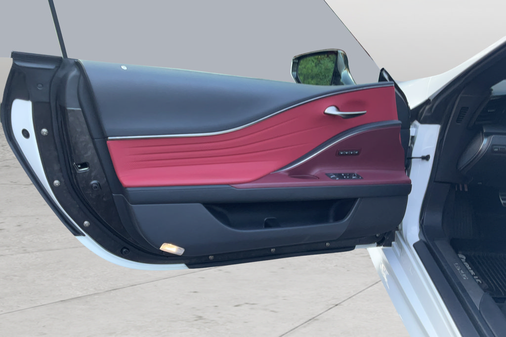 Used 2021 Lexus LC 500 Convertible RWD image 28