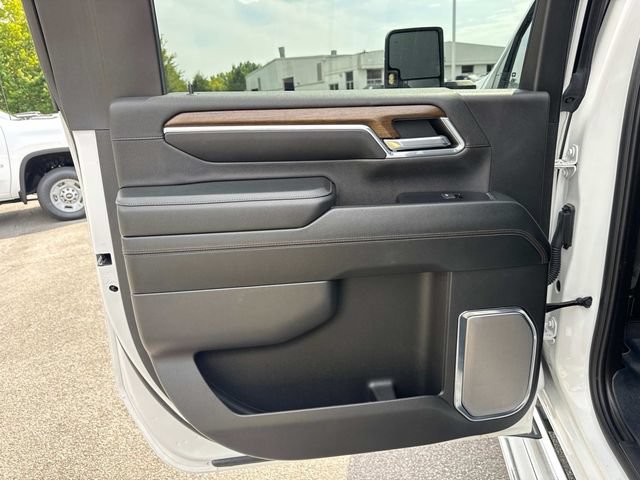 Used 2024 Chevrolet Silverado 3500 High Country w/ High Country Premium Package AWD/4WD image 15