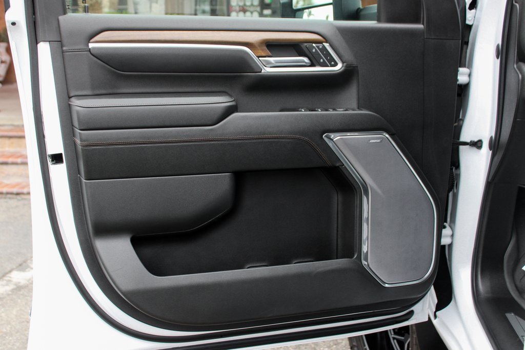 Used 2024 Chevrolet Silverado 3500 High Country w/ High Country Premium Package image 18