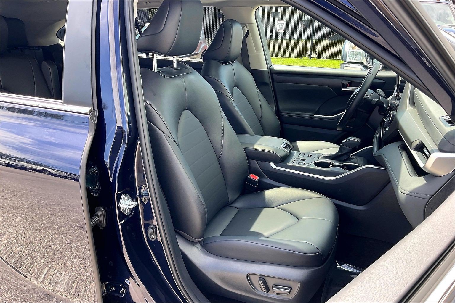 Used 2026 Toyota Highlander XLE AWD/4WD image 9