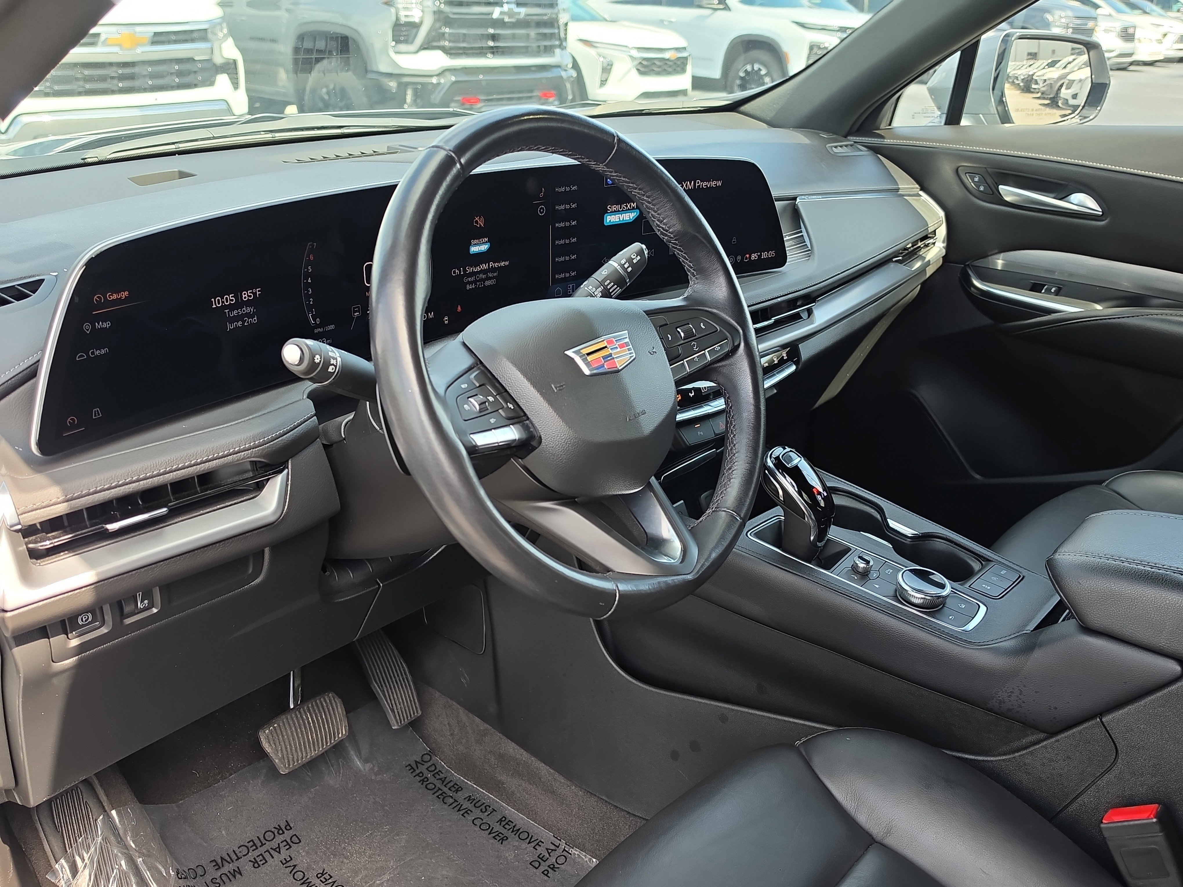 Used 2025 Cadillac XT4 Premium Luxury FWD image 15