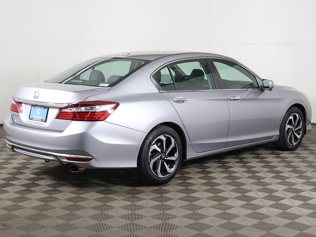 Used 2017 Honda Accord EX image 7