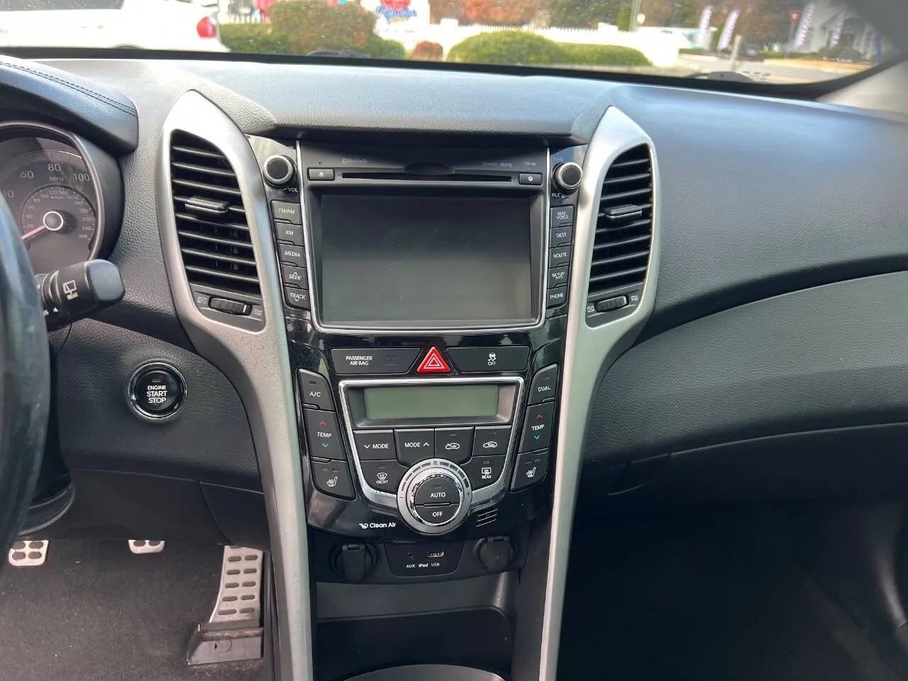 Used 2014 Hyundai Elantra GT w/ Option Group 03 image 19