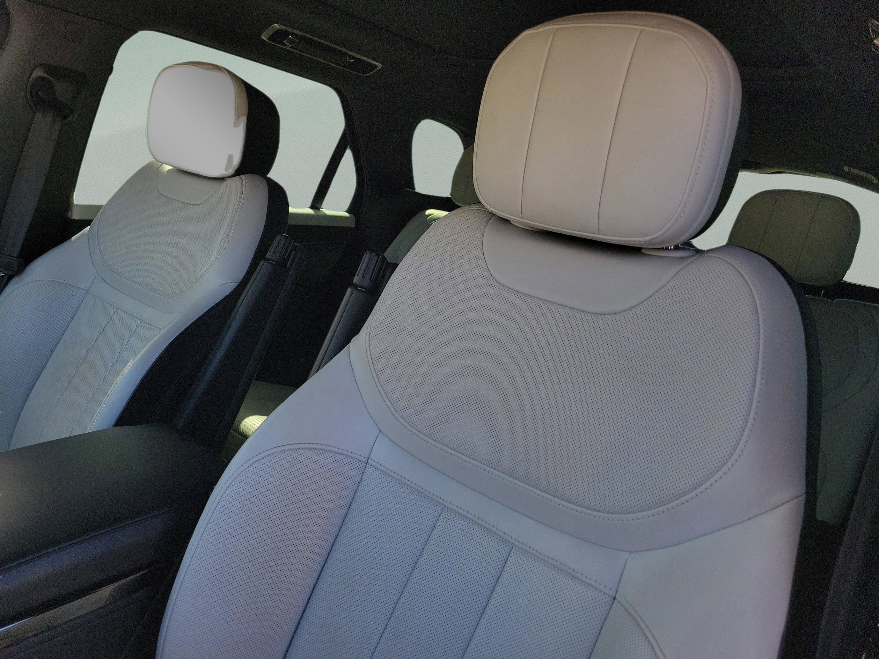 Used 2024 Land Rover Range Rover Sport Dynamic SE image 11