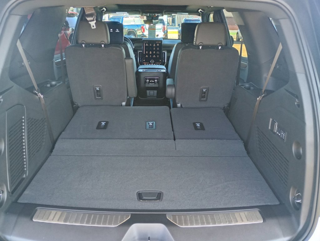 New 2026 GMC Yukon Denali w/ Denali Reserve Package AWD/4WD image 26